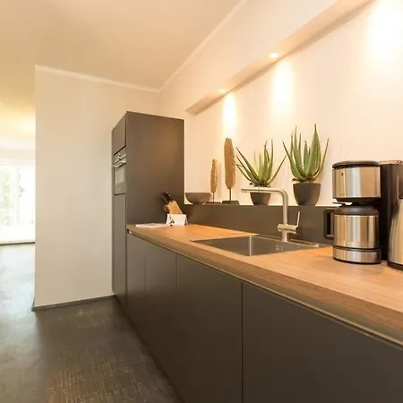 Strandgrün App 06 *